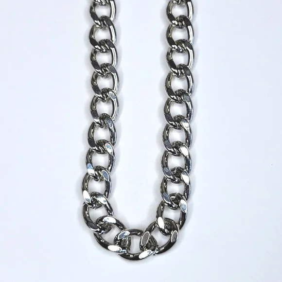 NINE WEST Chain Link Silver Color Necklace Lobster Clasp - Picture 4 of 8